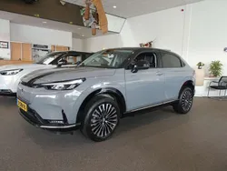 Grijs, metallic lak Gebruikt 2023 Honda e:Ny1 Black Edition SUV | € 35.000 (Iets duurder)