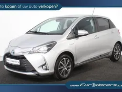 Zilver, metallic lak Gebruikt 2020 Toyota Yaris Hatchback | € 16.400 (Super prijs)