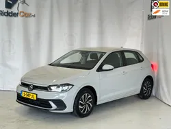 Grijs Gebruikt 2023 VW Polo Life Hatchback | € 19.799 (Goede deal)