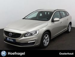 Bruin, metallic lak Gebruikt 2017 Volvo V60 Summum Stationwagen | € 16.900 (Goede deal)