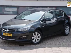 Zwart Gebruikt 2015 Opel Astra Edition Hatchback | € 6.750 (Super prijs)