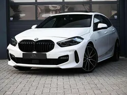 Wit Gebruikt 2022 BMW 118 Executive Hatchback | € 29.900 (Iets duurder)