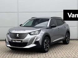 Grijs Gebruikt 2022 Peugeot e-2008 Allure SUV | € 22.440 (Iets duurder)