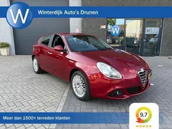Rood Gebruikt 2012 Alfa Romeo Giulietta Distinctive Hatchback | € 8.499 (Eerlijke prijs)