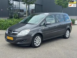 Grijs Gebruikt 2008 Opel Zafira MPV | € 2.250 (Eerlijke prijs)