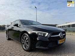 Zwart Gebruikt 2022 Mercedes A180 Business Hatchback | € 24.950 (Super prijs)
