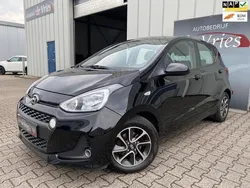 Zwart Gebruikt 2017 Hyundai i10 Hatchback | € 7.990 (Eerlijke prijs)