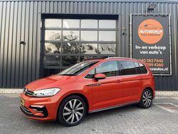 Oranje Gebruikt 2017 VW Touran R-line MPV | € 24.950 (Goede deal)