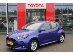 Blauw Gebruikt 2024 Toyota Yaris Hatchback | € 22.900 (Eerlijke prijs)