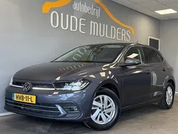 Grijs Gebruikt 2023 VW Polo Business Hatchback | € 21.950 (Eerlijke prijs)