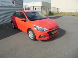 Rood Gebruikt 2020 Hyundai i20 Comfort Hatchback | € 14.950