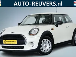 Creme Gebruikt 2016 Mini Cooper Pepper Hatchback | € 9.850 (Goede deal)
