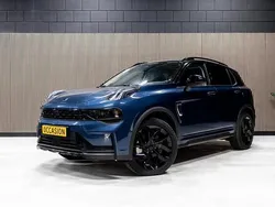 Blauw, metallic lak Gebruikt 2022 Lynk & Co 01 SUV | € 26.950 (Eerlijke prijs)