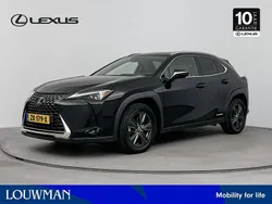 Zwart Gebruikt 2019 Lexus UX 250h SUV | € 27.950 (Eerlijke prijs)