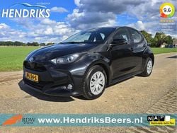 Zwart Gebruikt 2022 Toyota Yaris Business Edition Hatchback | € 18.949 (Eerlijke prijs)