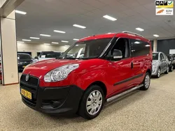 Rood Gebruikt 2010 Fiat Doblò MPV | € 8.950