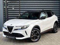 Wit Nieuw 2025 Alfa Romeo GT Junior Edizione Speciale SUV | € 40.730