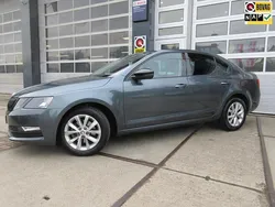 Grijs Gebruikt 2020 Skoda Octavia Business Line Hatchback | € 17.950 (Goede deal)