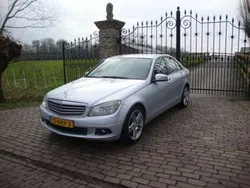 Grijs, metallic lak Gebruikt 2009 Mercedes 200 Sedan | € 5.250 (Eerlijke prijs)