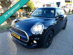 Zwart Gebruikt 2017 Mini Cooper Business Hatchback | € 11.395 (Goede deal)