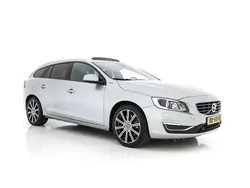 Grijs Gebruikt 2016 Volvo V60 Momentum Stationwagen | € 10.845 (Eerlijke prijs)
