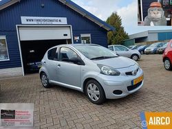 Grijs Gebruikt 2010 Toyota Aygo Comfort Hatchback | € 2.350 (Goede deal)