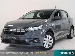 Grijs Gebruikt 2024 Dacia Sandero Expression Hatchback | € 17.235 (Goede deal)