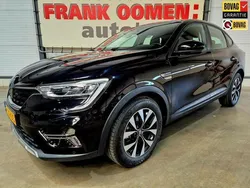 Zwart, metallic lak Gebruikt 2022 Renault Arkana Zen SUV | € 23.950 (Goede deal)