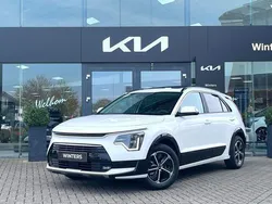 Wit Nieuw 2025 Kia Niro SUV | € 37.345 (Eerlijke prijs)