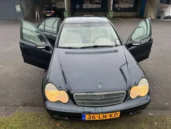 Zwart Gebruikt 2003 Mercedes C180 Classic Sedan | € 2.800 (Eerlijke prijs)