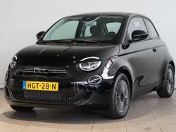 Zwart Nieuw 2025 Fiat 500e Icon Hatchback | € 23.995 (Eerlijke prijs)