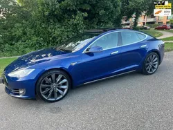 Blauw Gebruikt 2015 Tesla Model S Sedan | € 17.999 (Goede deal)