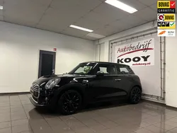 Zwart Gebruikt 2017 Mini Cooper Business Hatchback | € 12.720 (Goede deal)