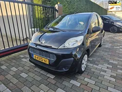 Zwart Gebruikt 2013 Peugeot 107 Access Hatchback | € 3.450 (Eerlijke prijs)