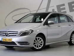 Grijs Gebruikt 2014 Mercedes B180 MPV | € 12.750 (Eerlijke prijs)