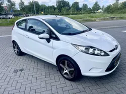 Wit Gebruikt 2010 Ford Fiesta Trend Hatchback | € 2.500 (Iets duurder)