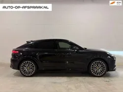 Zwart, metallic lak Gebruikt 2022 Porsche Cayenne Chrono SUV | € 78.911 (Eerlijke prijs)