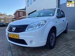 Wit Gebruikt 2011 Dacia Sandero Hatchback | € 1.995 (Goede deal)
