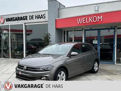 Grijs, metallic lak Gebruikt 2020 VW Polo Comfortline Hatchback | € 16.900 (Iets duurder)