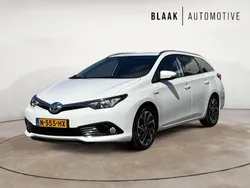 Wit Gebruikt 2019 Toyota Auris Hybrid Hatchback | € 20.995 (Duur)