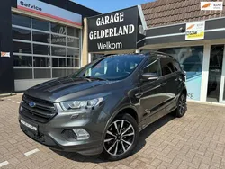 Grijs Gebruikt 2018 Ford Kuga ST-Line SUV | € 22.650 (Eerlijke prijs)