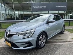 Grijs Gebruikt 2021 Renault Mégane IV Intens Hatchback | € 16.750 (Iets duurder)