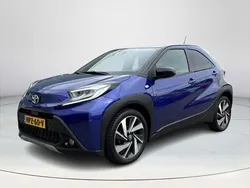 Blauw Gebruikt 2022 Toyota Aygo Premium Hatchback | € 20.445 (Eerlijke prijs)