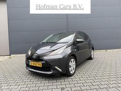 Grijs Gebruikt 2014 Toyota Aygo X-play Hatchback | € 4.900 (Eerlijke prijs)