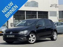 Zwart Gebruikt 2017 VW Golf VII Trendline Hatchback | € 9.999 (Eerlijke prijs)
