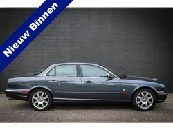 Grijs, metallic lak Gebruikt 2004 Jaguar XJ Executive Sedan | € 12.950 (Eerlijke prijs)