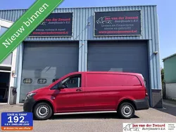 Rood Gebruikt 2022 Mercedes Vito MPV | € 11.650 (Eerlijke prijs)
