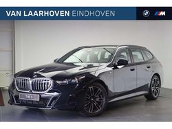 Zwart, metallic lak Nieuw 2024 BMW 520 M Sport Stationwagen | € 79.088 (Super prijs)