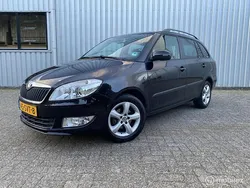 Zwart Gebruikt 2012 Skoda Fabia Ambition Stationwagen | € 4.000 (Eerlijke prijs)