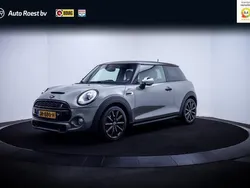 Grijs, metallic lak Gebruikt 2016 Mini Cooper S Hatchback | € 15.950 (Eerlijke prijs)
